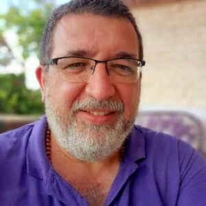 الروائي علاء السركي 