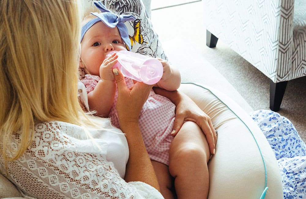 أدوات الرضاعة الطبيعية